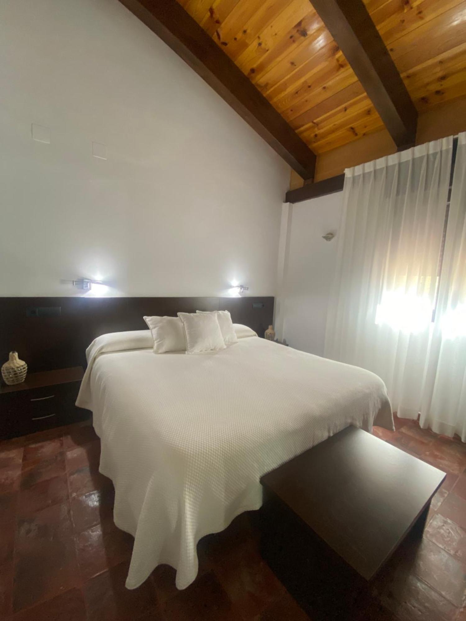 Pago De Tharsys Guest House Рекена Екстериор снимка